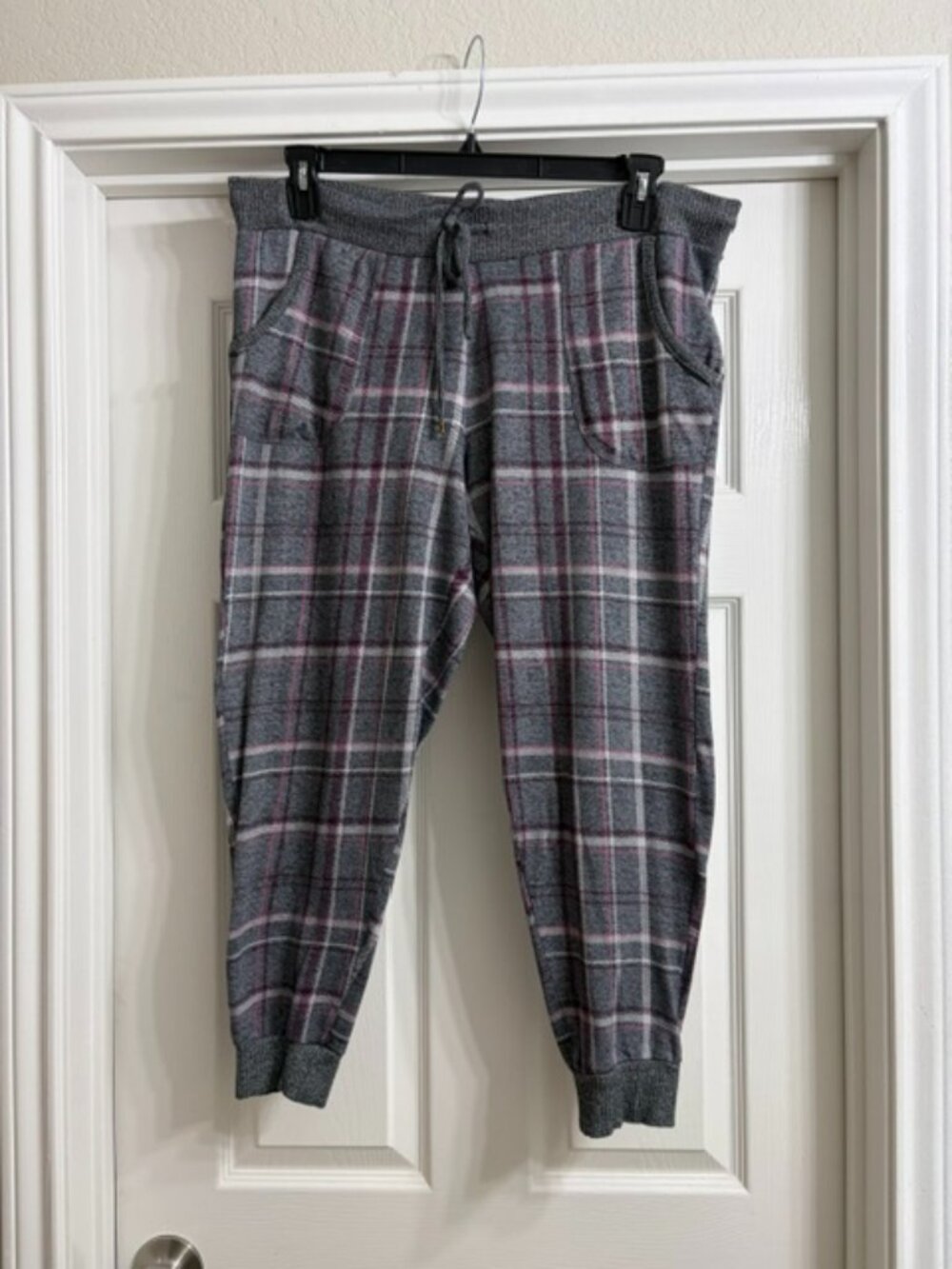Secret Treasures Brand Women's Gray Plaid Sleeping Pants, Size L